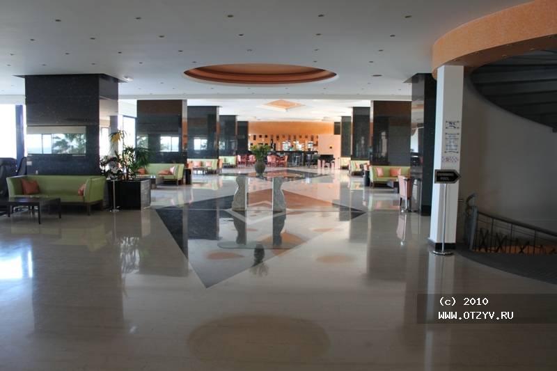 Belvedere Royal Belvedere Royal