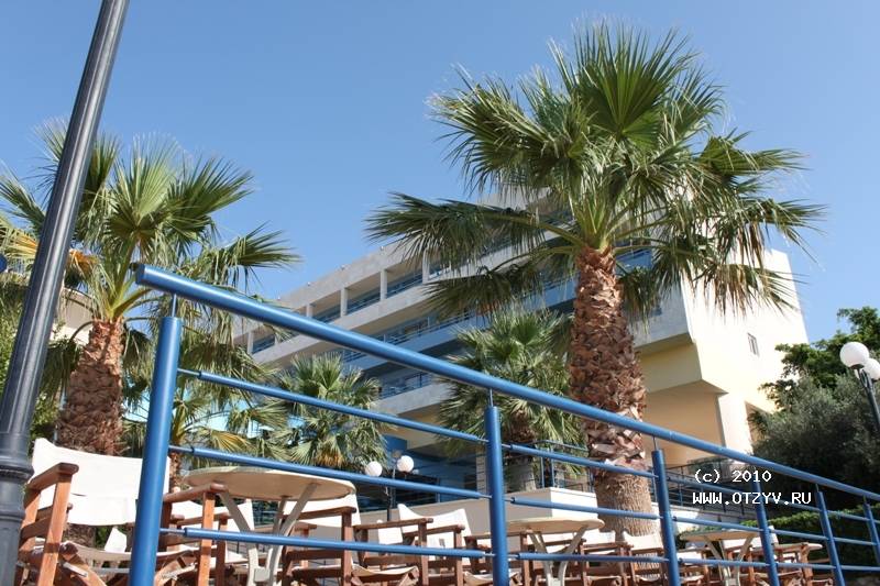 Belvedere Royal Belvedere Royal