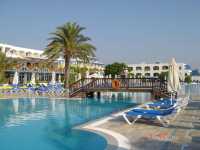Amilia Mare Beach Resort 