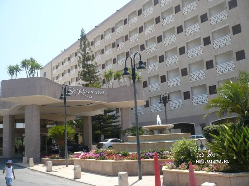 St. Raphael Hotel