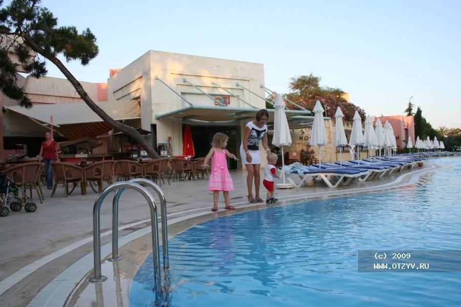 Blue Waters Club & Resort