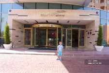 Blue Waters Club & Resort ����