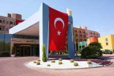 Blue Waters Club & Resort ����