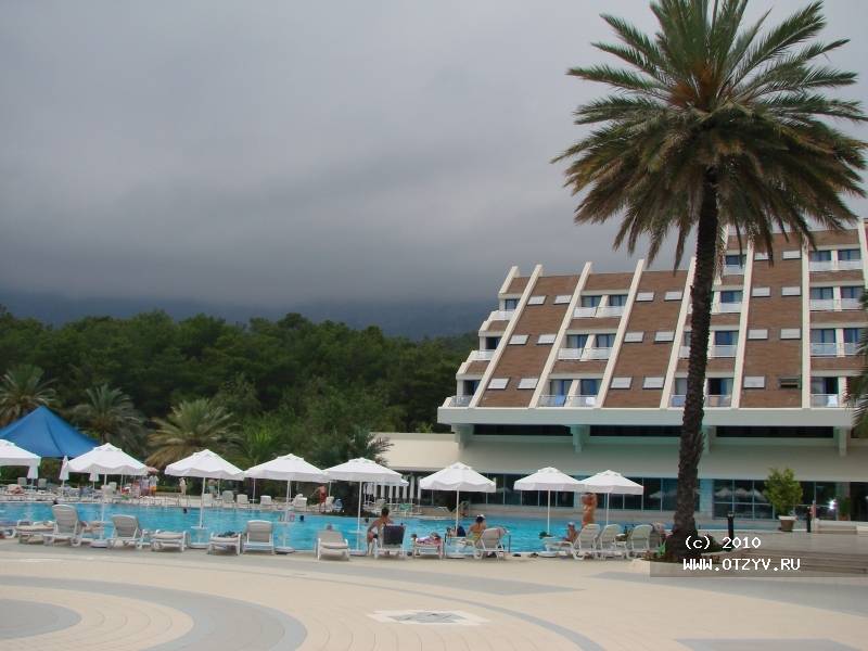 Queen's Park Resort Goynuk