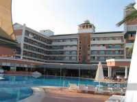 Insula Resort & Spa 