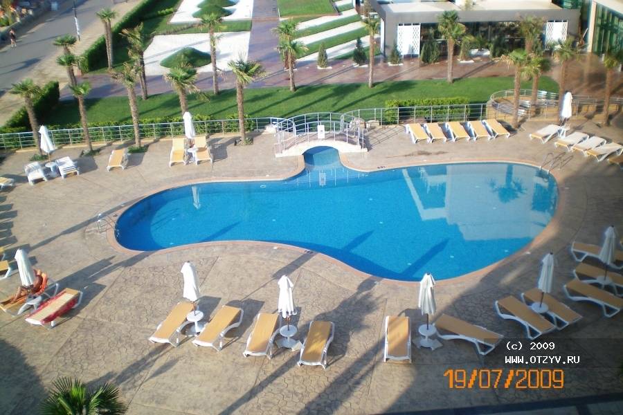 Evrika Beach Club Hotel